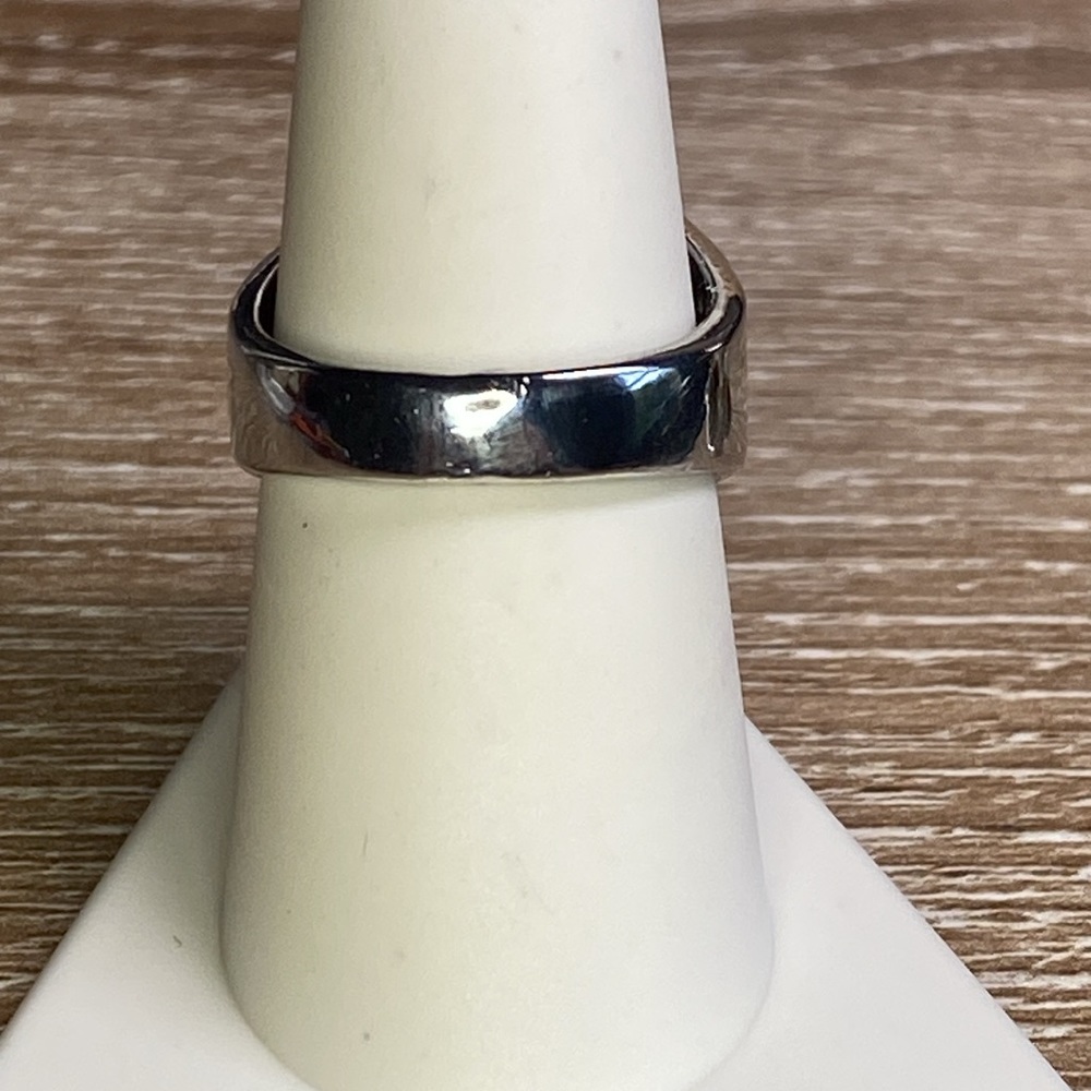 Men’s Black & Silvertone Signet Style Ring - Picture 9 of 10